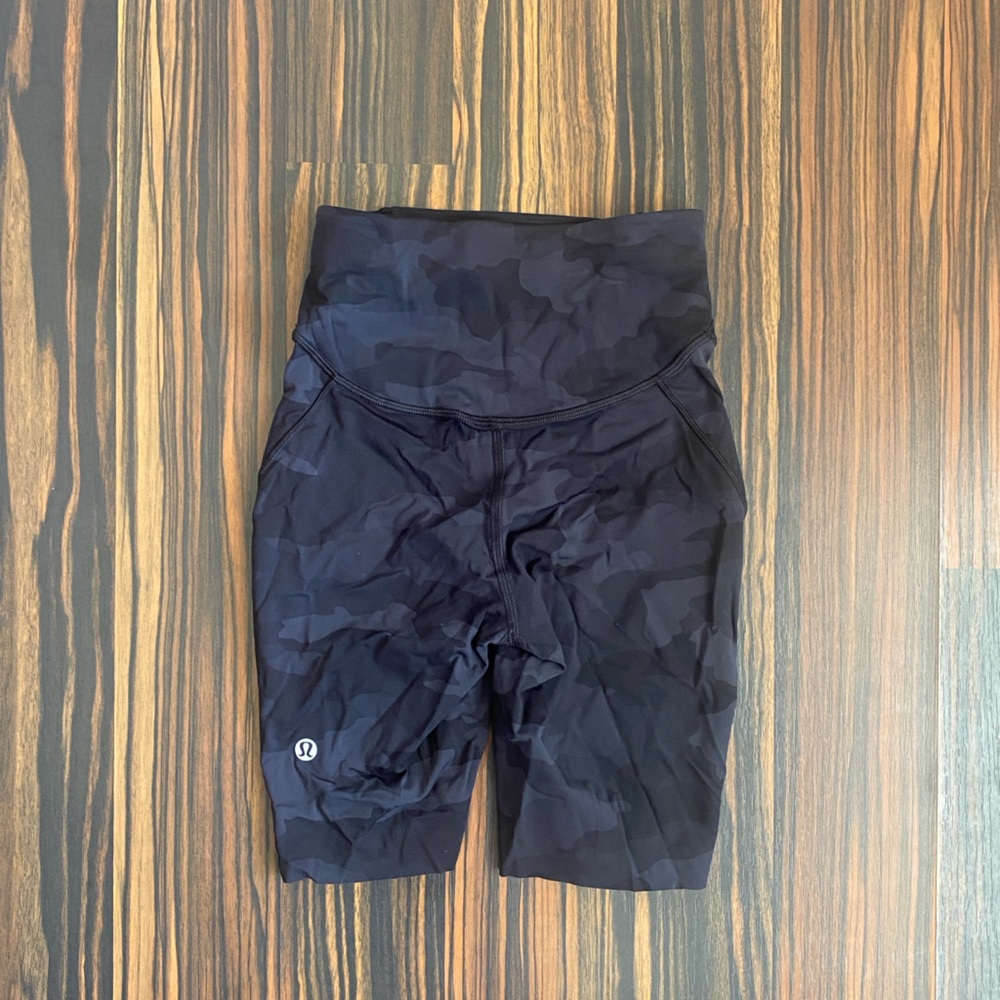 LULULEMON camouflage biker shorts